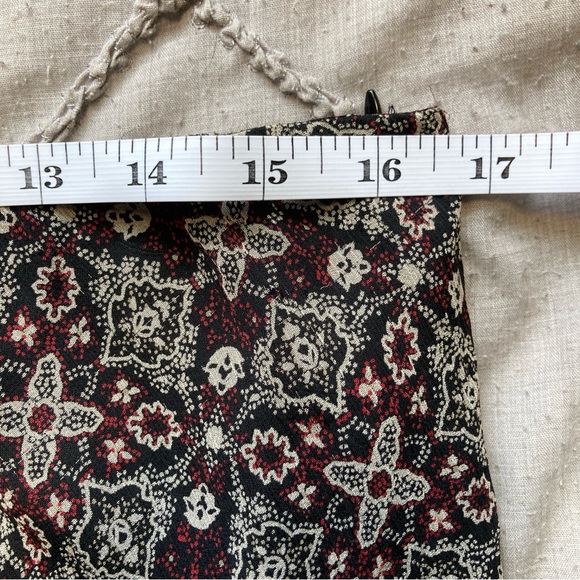 City DKNY 100% silk red and black floral mermaid maxi skirt size 10 - Picture 10 of 10